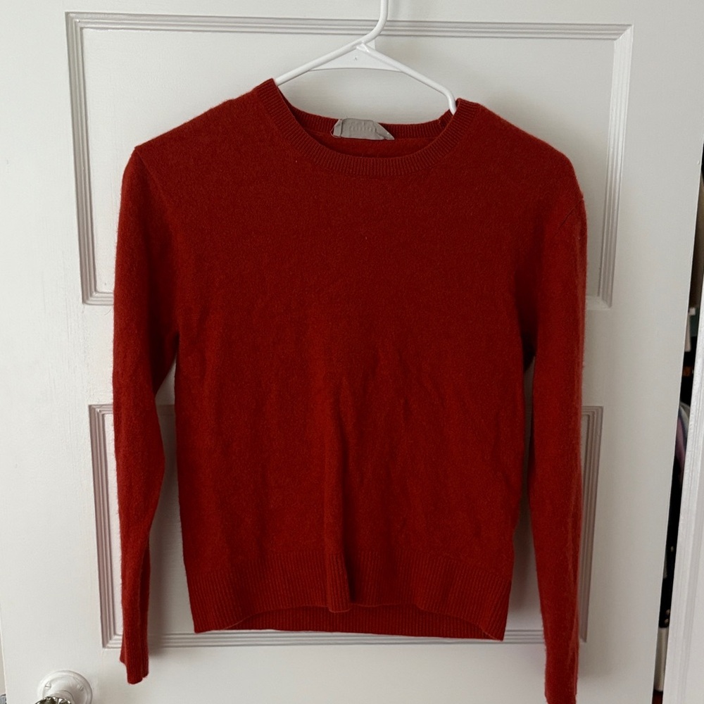 SOLD 🔴 Everlane cashmere sweater